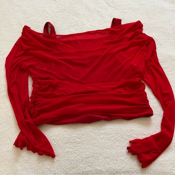 Off the shoulder long sleeve top - Picture 1 of 2